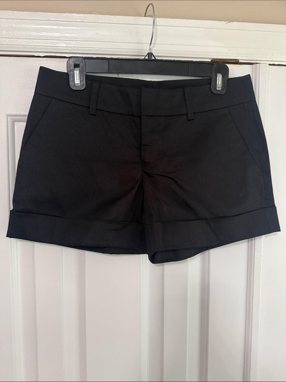 Club Monaco Black Women's Cuffed Shorts
